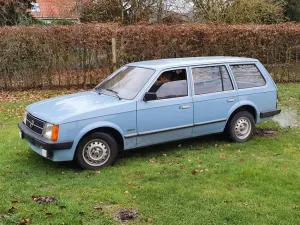 Opel Kadett D Caravan LUXUS