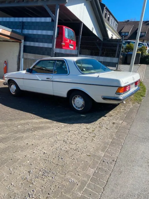 Mercedes-Benz Mercedes C230 W 123 Coupé