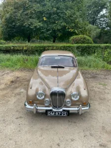 Jaguar Daimler 2.5 V8