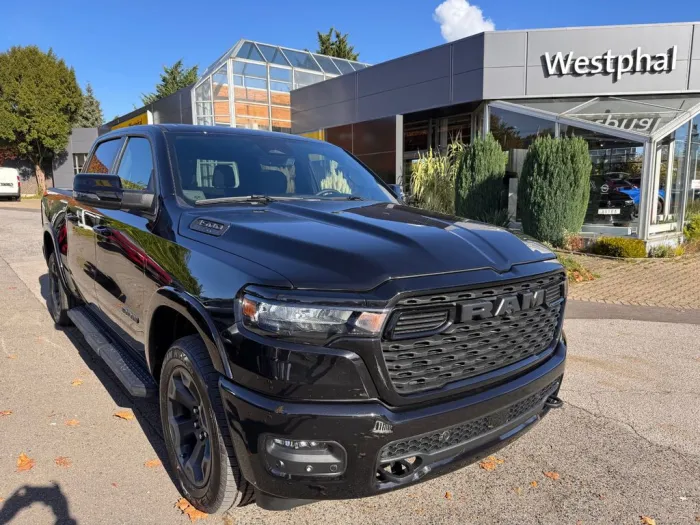 Dodge RAM 1500 Big Horn Night 3.0L MY25 PANORAMADACH