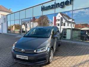Volkswagen Touran Comfortline 1.5 TFSI DSG NAVI 7 Sitze