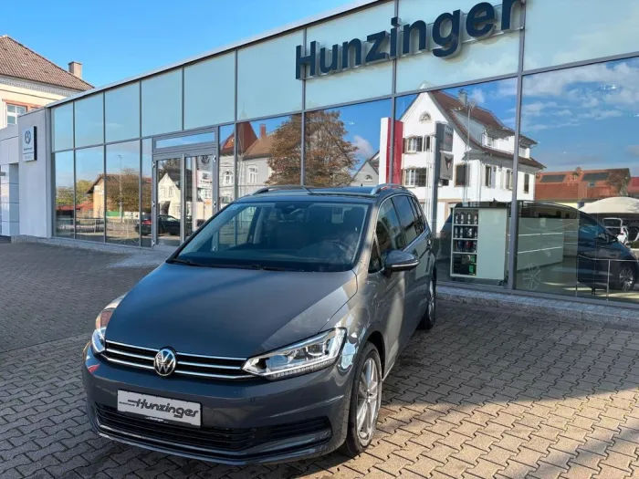 Volkswagen Touran Comfortline 1.5 TFSI DSG NAVI 7 Sitze