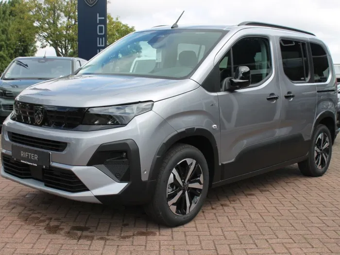 Peugeot Rifter GT Diesel 130 EAT8 ´´ WInter/ Connect Pak