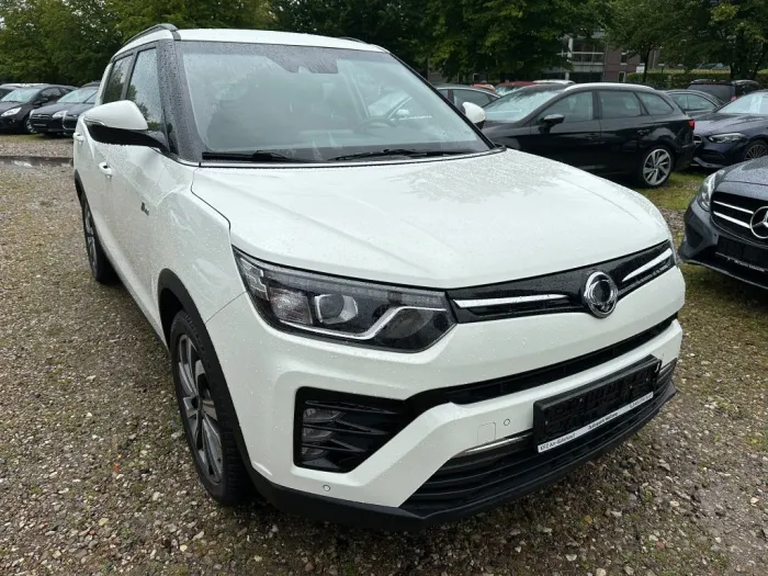Ssangyong Tivoli 26.000 KM SHZ* Leder* Kamera*