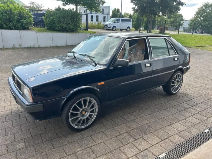 Lancia Delta 1.3 EVO Racing 17 Schalensitze
