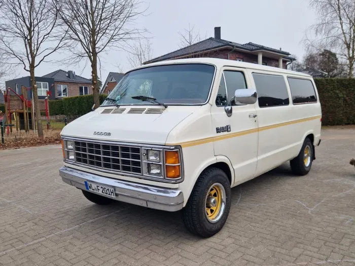 Dodge RAM Van V8 5,2l H-Kennzeichen