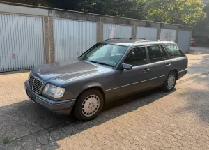 Mercedes-Benz Mercedes E280 T Kombi W124 1. Hand / H Zul...