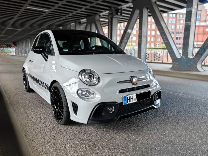 Abarth 500 Cabrio 695 C