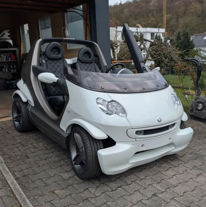 Smart Crossblade in weiß und Echtleder Ausstattung 
