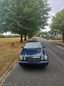Mercedes-Benz Mercedes E-Klasse W210 E230 Top/Historie