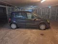 Renault Rene Auto in schwarz