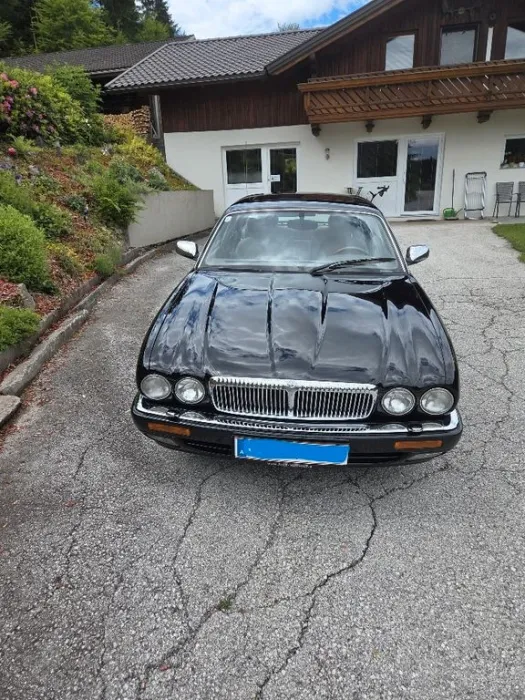 Jaguar Daimler 6.0 Double Six Auto Double Six