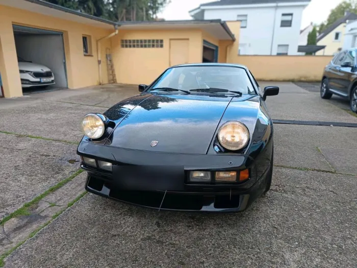 Porsche 928 s 1 hand