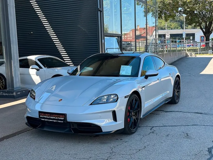 Porsche Taycan 4S Sport Design Paket / BOSE / Head Up...