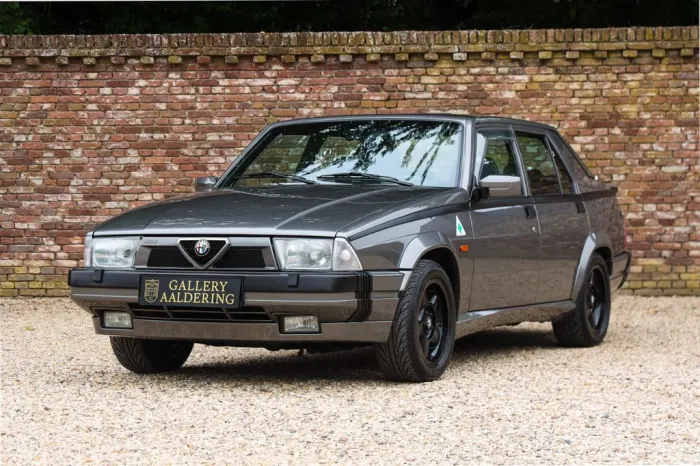 Alfa Romeo Alfa 75 3.0 V6 