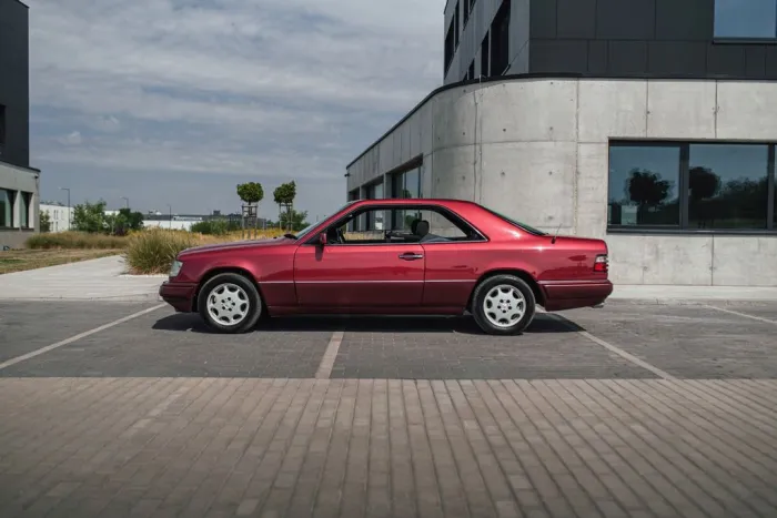 Mercedes-Benz CE 220 Excellent Condition