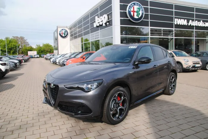 Alfa Romeo Stelvio MY24 Veloce Q4 AHK Technologie NP:71.440