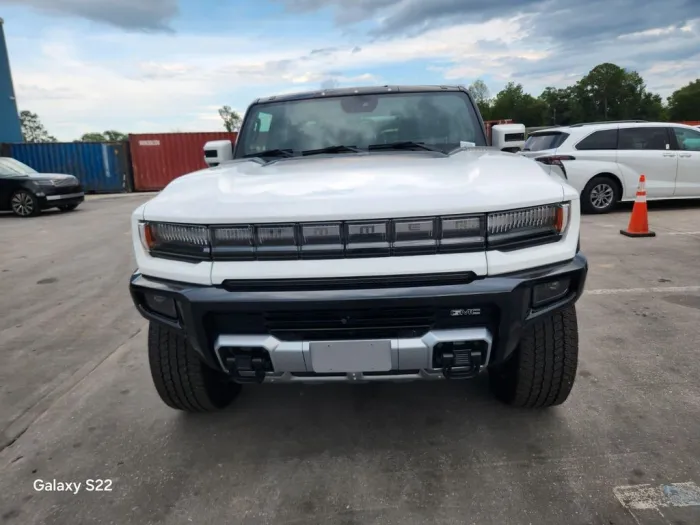GMC Hummer EV 3X Pick up