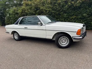 Mercedes-Benz Mercedes Benz W123 Coupie 230 CE