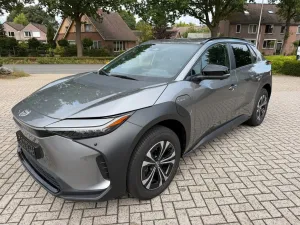 Toyota bZ4X FWD Team D 3-Phasig 11 kw 14744 km