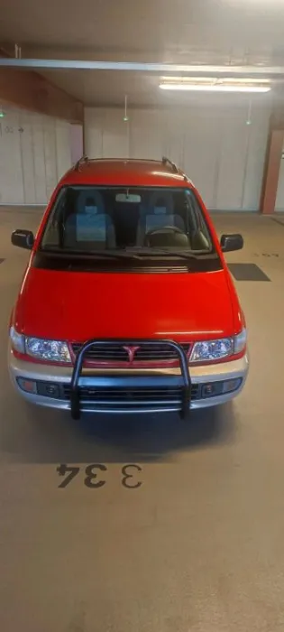 Mitsubishi Space Runner