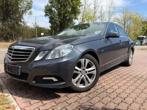Mercedes-Benz E 250 E Limousine E 250 CGI BlueEfficiency