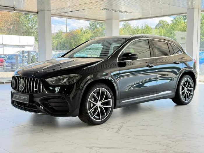 Mercedes-Benz GLA 35 AMG WIDE*CARBON*DISTRONIC PRO*LED*DESIGNO