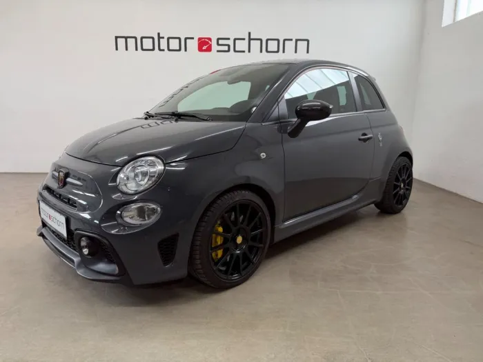 Abarth 595 Competizione Carbon-Beats-Bi-Xenon #cool