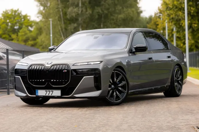 BMW M760 e xDrive