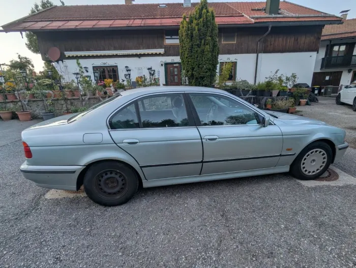 BMW 523i 523i