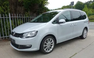 Volkswagen Sharan 1.4 TSI DSG 7-Sitzer*XENON*NAVI*AHK*