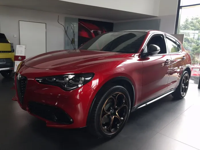 Alfa Romeo Stelvio Intensa Q4 Allrad