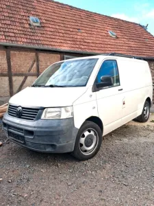 Volkswagen VW T5 TÜV 07/28 Motor generalüberholt