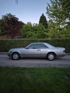 Mercedes-Benz CE 220 (W124)