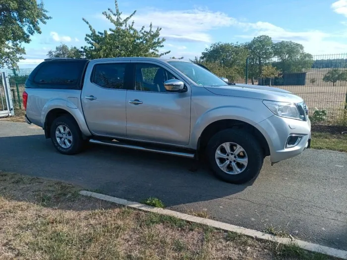 Nissan Navara NP 300 D23 Doppelkabine