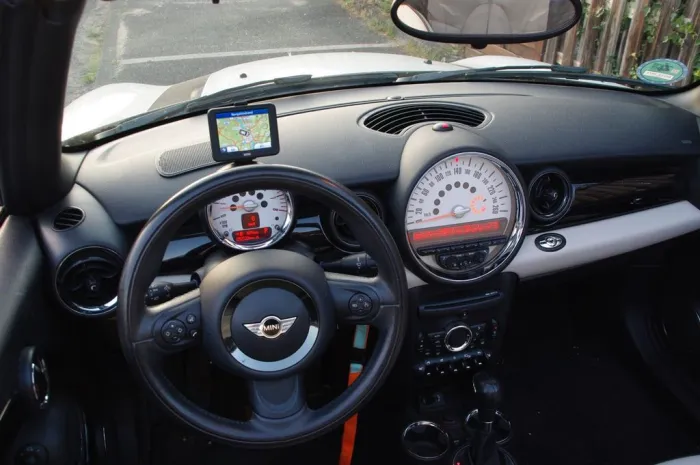 MINI  Cabrio Cooper