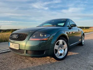 Audi TT Coupe 1.8T quattro -