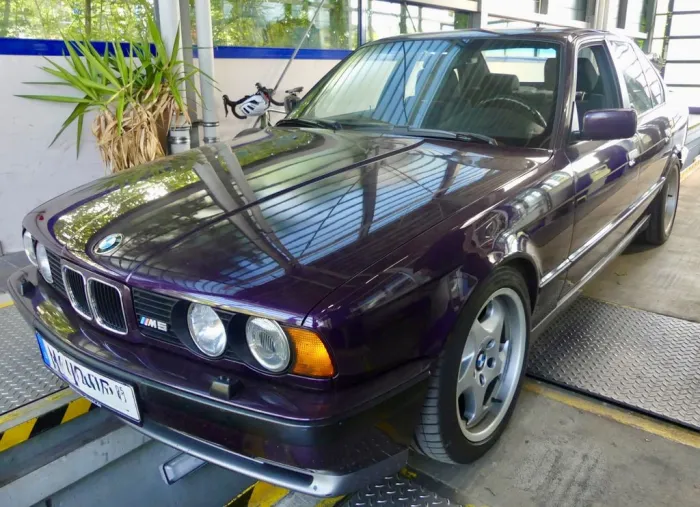 BMW M5 mit KW-Sportfahrwerk, sehr selten