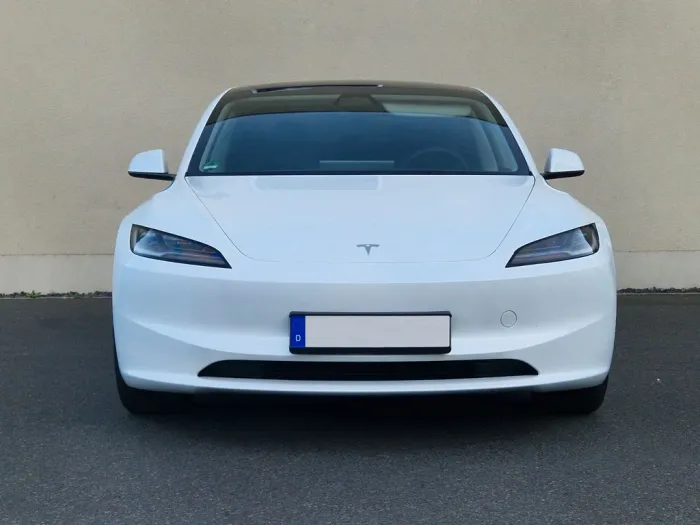 Tesla Model 3 Hinterradantrieb RWD 
