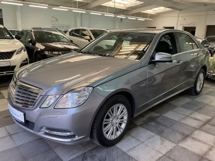 Mercedes-Benz E 250 CGI Aut.,Navi,Leder,Xen,1.Hd, TÜV 2028