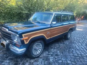 Jeep Grand Wagoneer TÜV und H Zulassung.