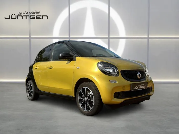 Smart forfour 66 kW turbo COOL&MEDIA PANO JBL AMBIENTE