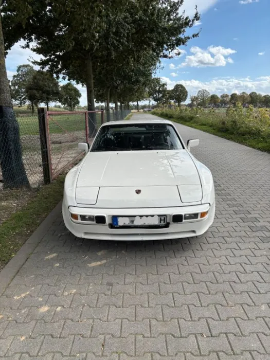 Porsche 944 weiß