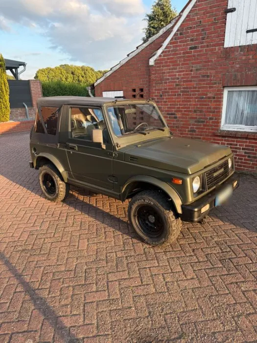 Suzuki Samurai