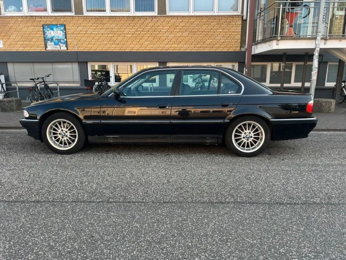 BMW E38 728i Automatik