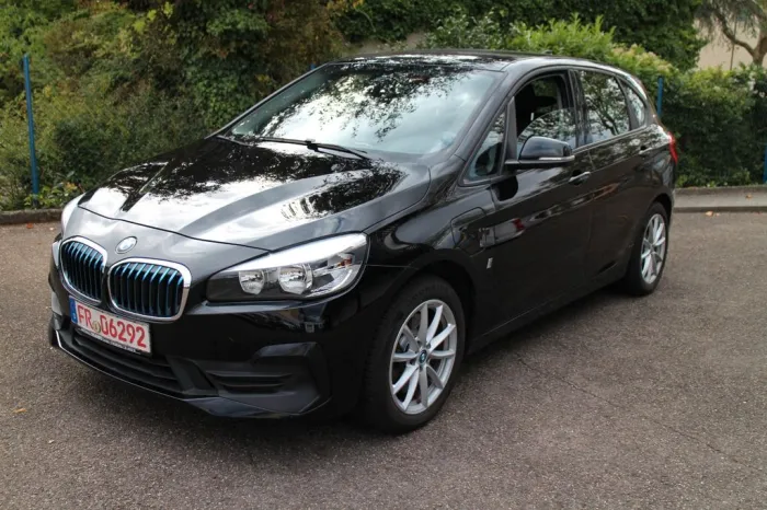 BMW 225xe Active Tour. iPerform. Steptronic/Navi/PDC