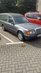 Mercedes-Benz W124 Leichenwagen