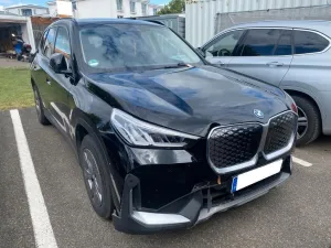 BMW iX1 eDrive20-Klimaaut-Navi-Sitzhzg-360°-AHKschwe