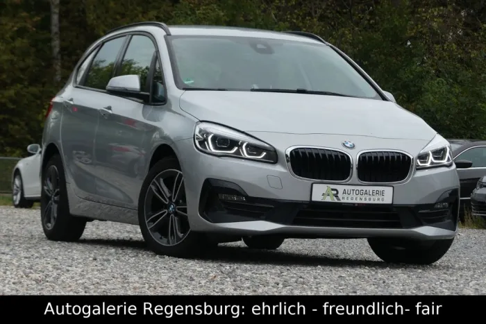 BMW 216d Active Tourer *SPORT-LINE*LED*NAVI*AHK*PDC*