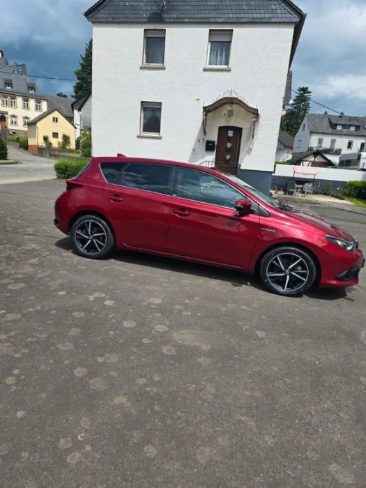 Toyota Auris Hybrid Edition-S+ 1,8-l-VVT-i Edition-S+